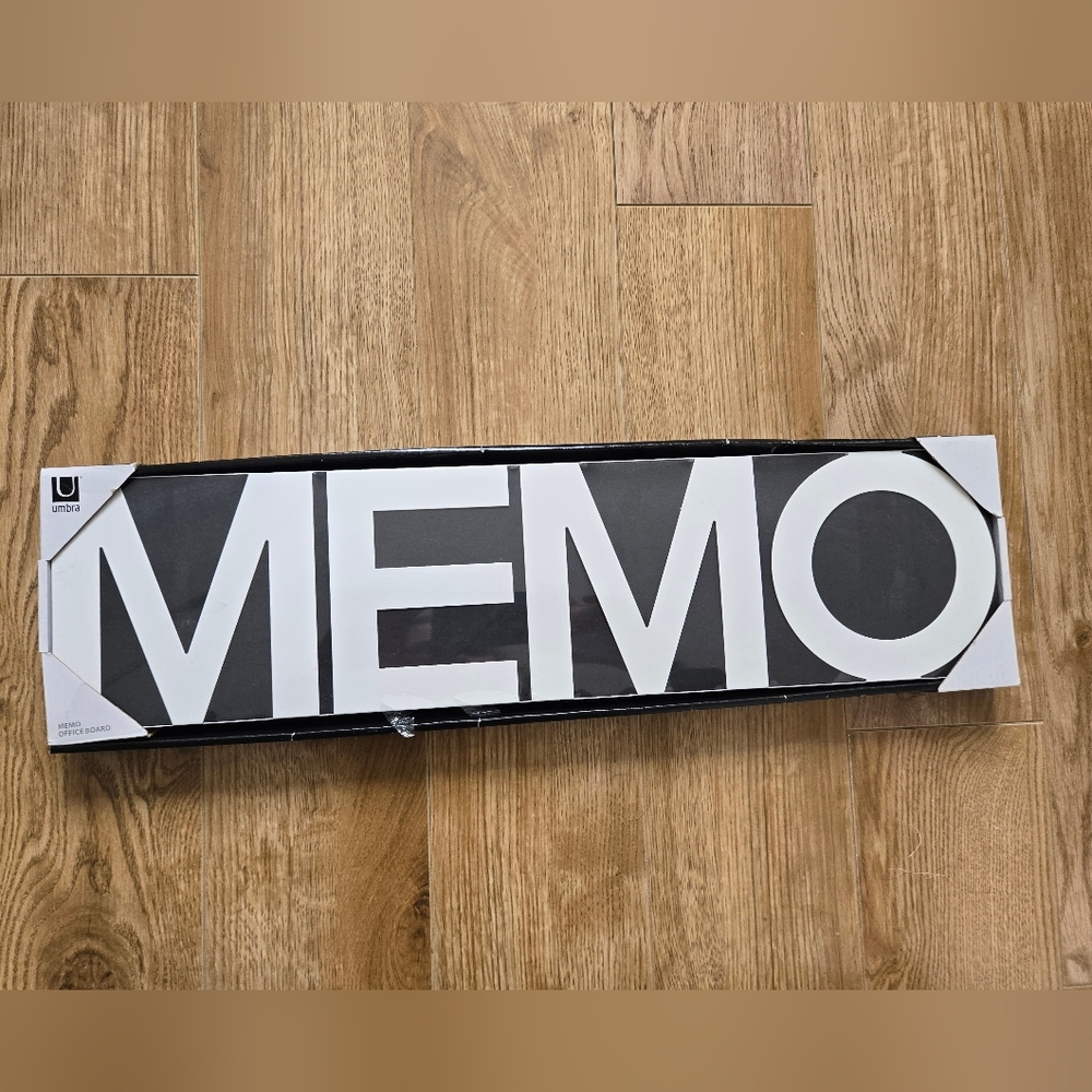 Magnet Message Board. "MEMO" By UMBRA